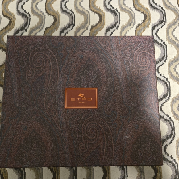 Etro Brown Clutch with Cartoon Design - Picture 4 of 5